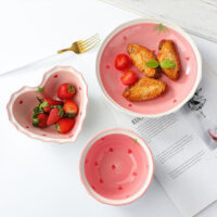 Charming Heart-Shaped Strawberry Ceramic Bowl - Image 3