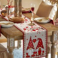 Valentine's Day Linen Table Runner - Image 3